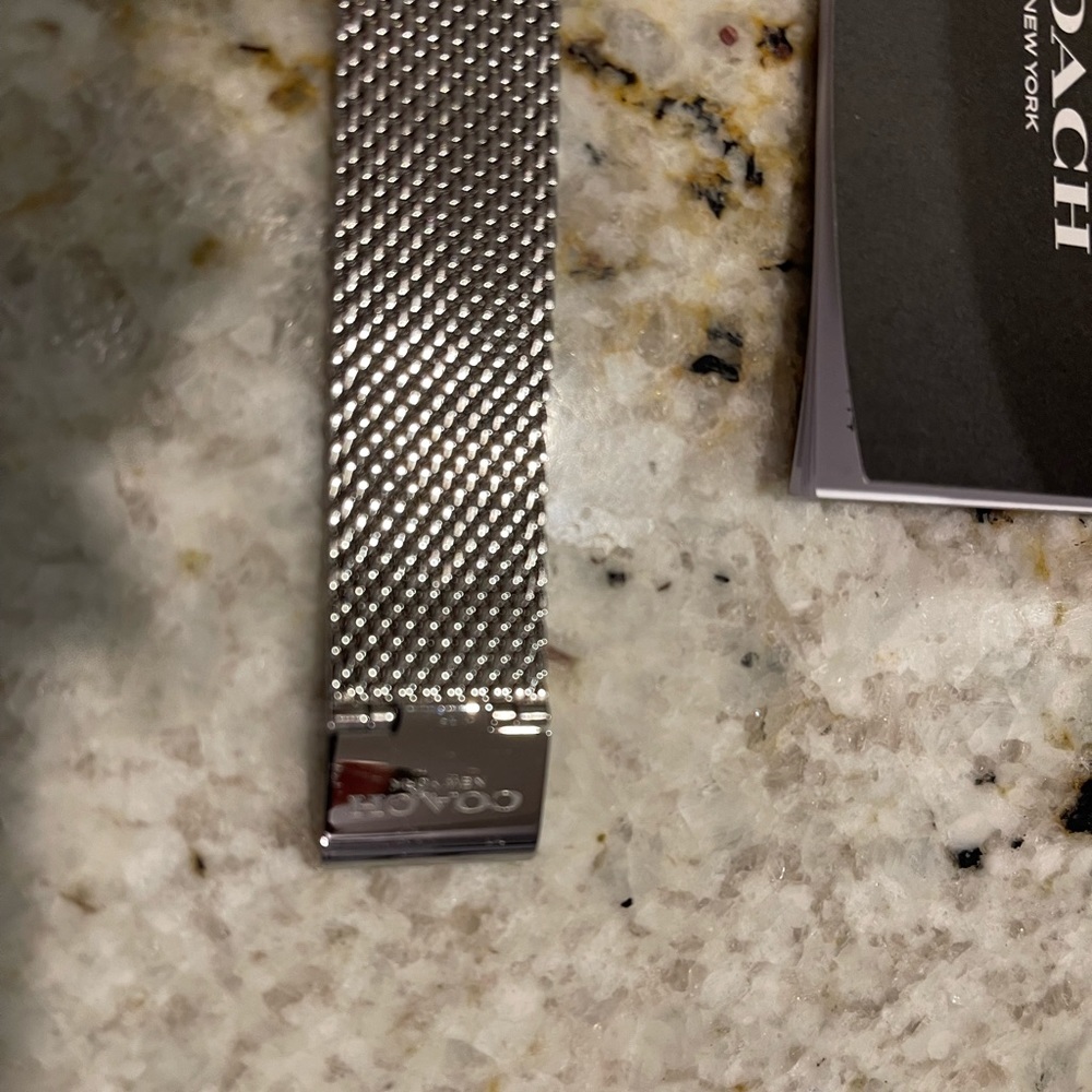 Women’s Coach Watch - Picture 4 of 4
